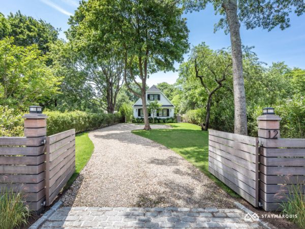 Hamptons Home 1020609