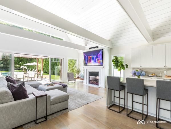 Hamptons Home 1020609