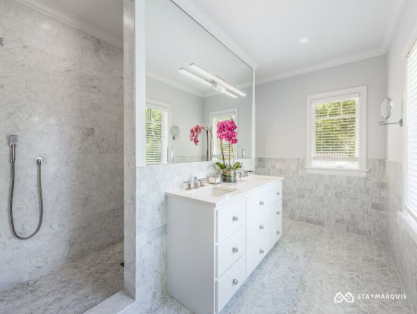 Hamptons Home 1020609