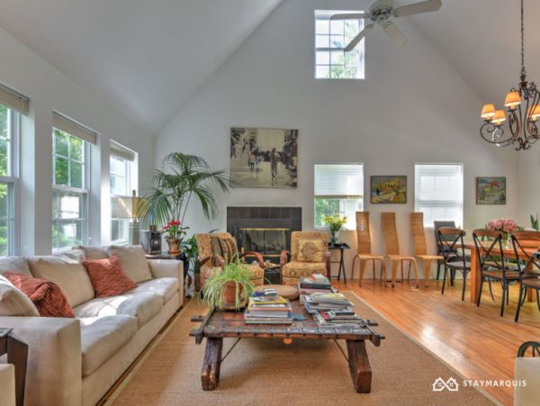 Hamptons Home 1020611