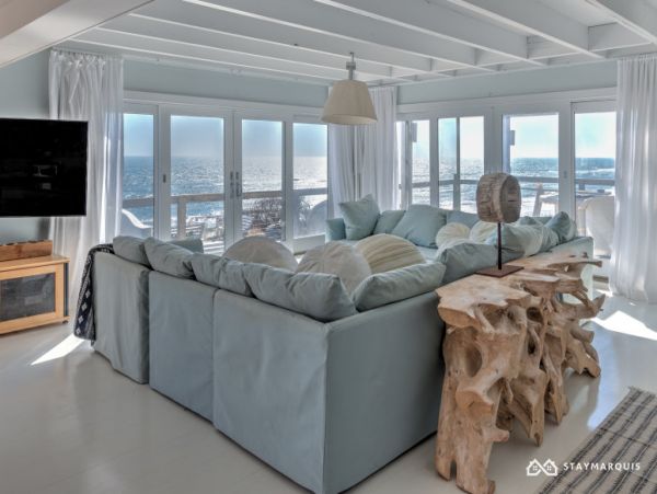 Hamptons Home 1020613