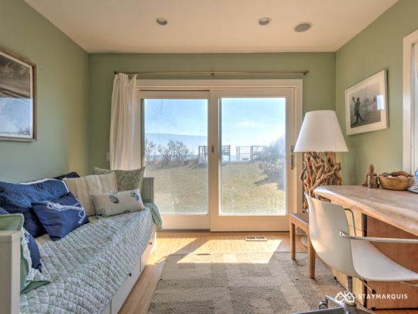Hamptons Home 1020613