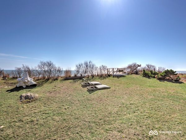 Hamptons Home 1020613