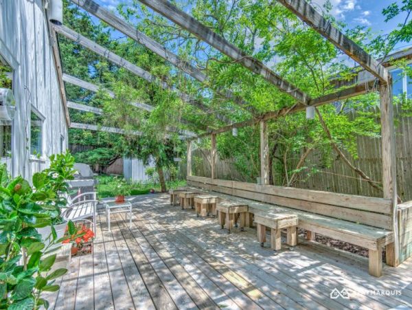 Hamptons Home 1020614