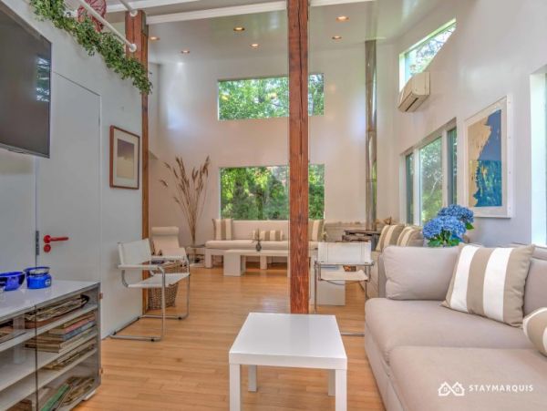 Hamptons Home 1020614