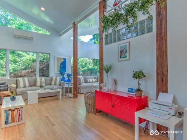 Hamptons Home 1020614