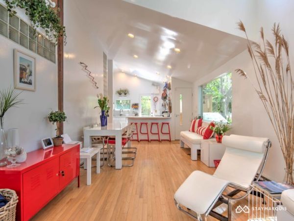 Hamptons Home 1020614