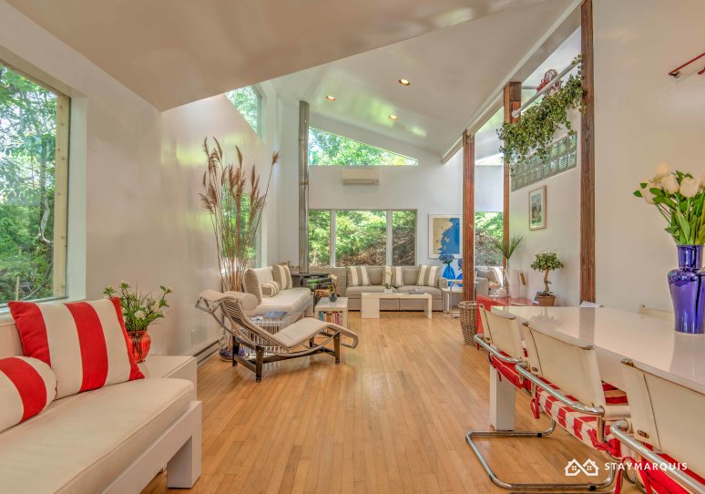 Hamptons Home 1020614