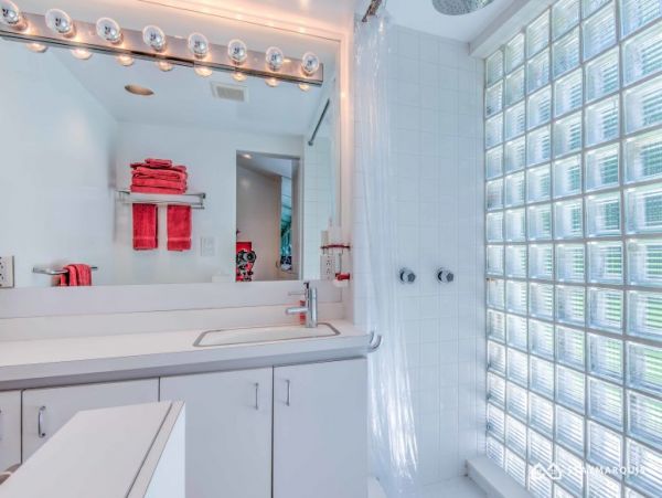 Hamptons Home 1020614