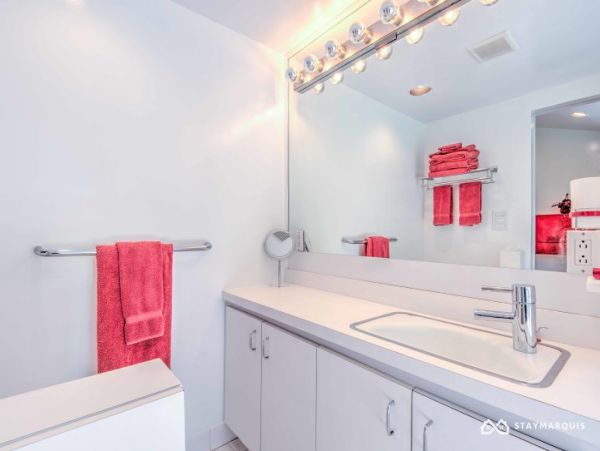 Hamptons Home 1020614