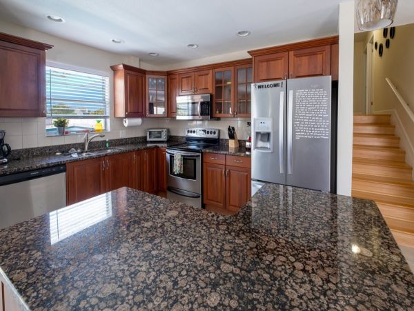 Three bedroom Private Home with Salt Water Pool