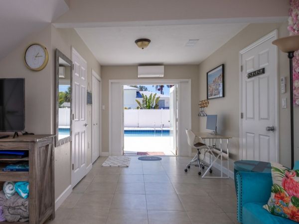 Three bedroom Private Home with Salt Water Pool