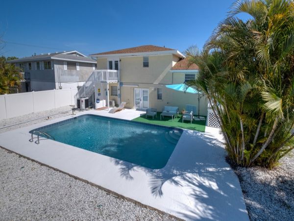 Three bedroom Private Home with Salt Water Pool