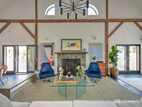 Hamptons Home 1020616