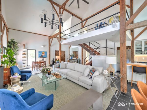 Hamptons Home 1020616