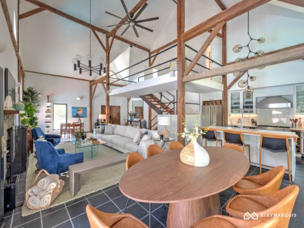 Hamptons Home 1020616