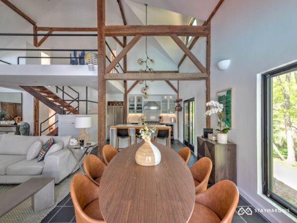 Hamptons Home 1020616