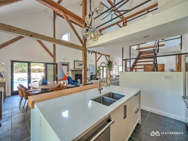 Hamptons Home 1020616