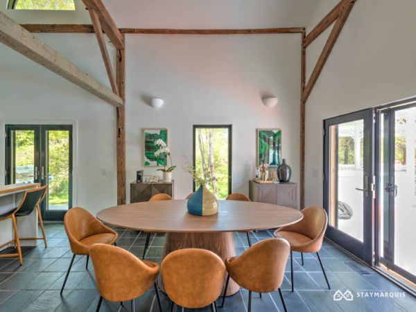 Hamptons Home 1020616