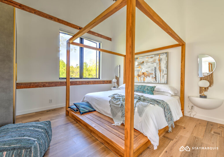 Hamptons Home 1020616