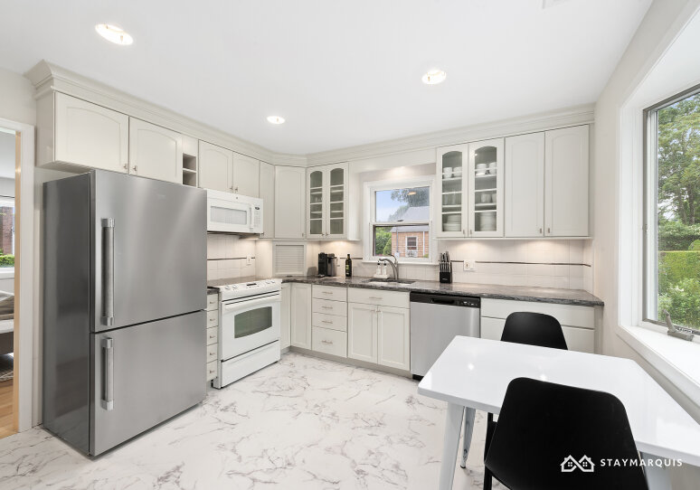 Hamptons Home 1020624