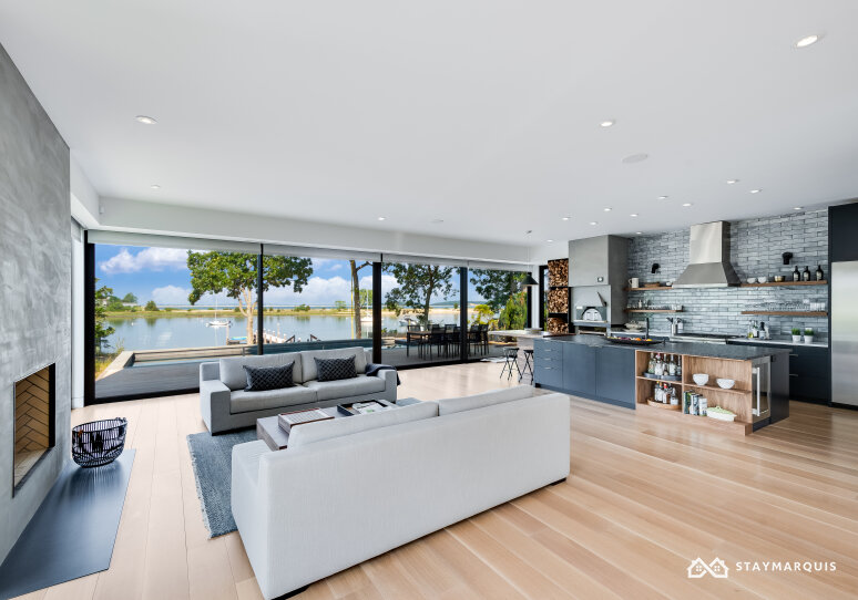 Hamptons Home 1020625