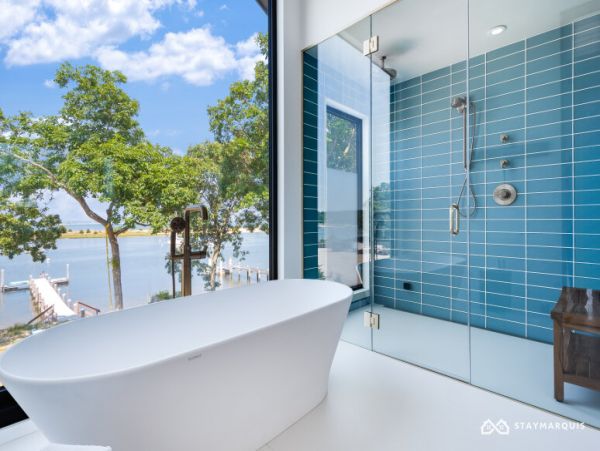 Hamptons Home 1020625