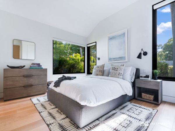 Hamptons Home 1020625