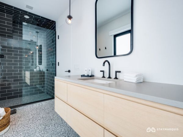 Hamptons Home 1020625
