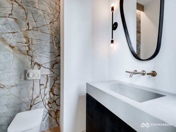 Hamptons Home 1020625
