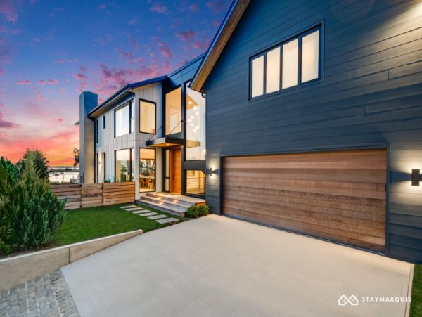 Hamptons Home 1020625