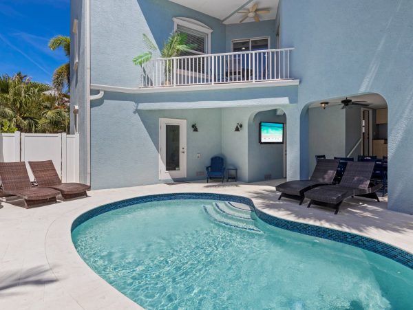 Holmes Beach Vacation Home With Private Heated Pool