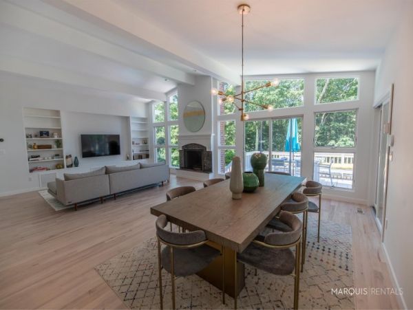 Hamptons Home 1020627
