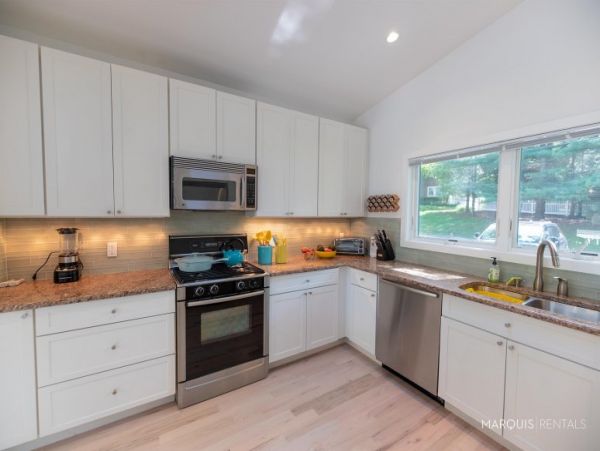Hamptons Home 1020627