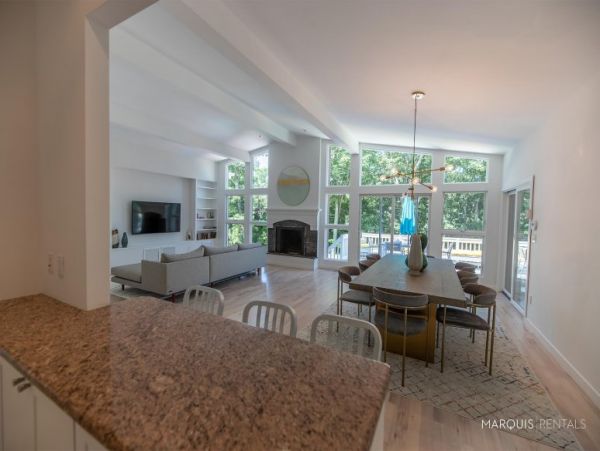 Hamptons Home 1020627
