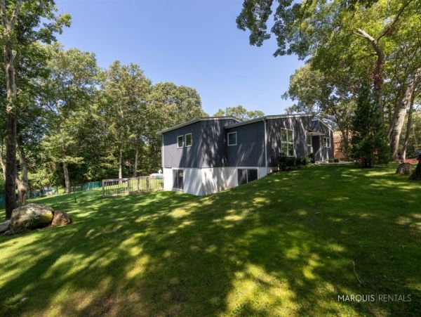Hamptons Home 1020627