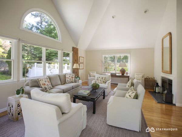 Hamptons Home 1020629