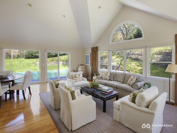 Hamptons Home 1020629