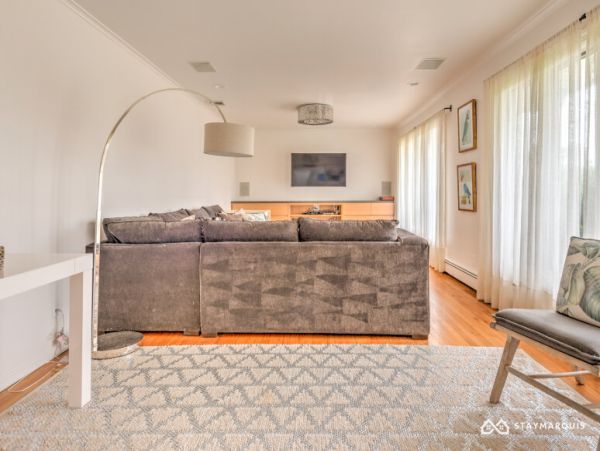 Hamptons Home 1020631