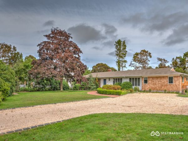 Hamptons Home 1020631