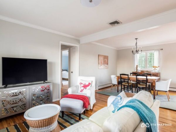 Hamptons Home 1020632