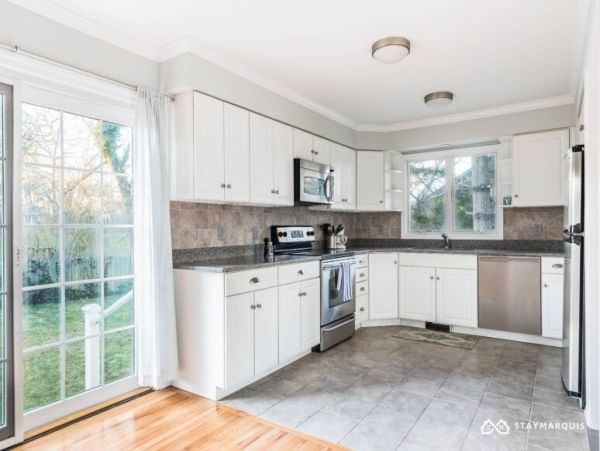Hamptons Home 1020632