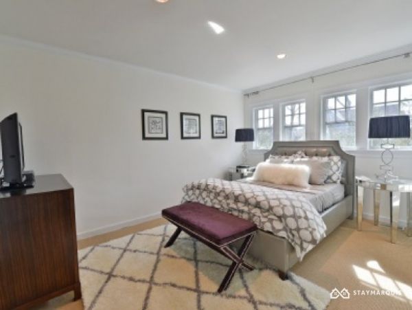 Hamptons Home 1020633