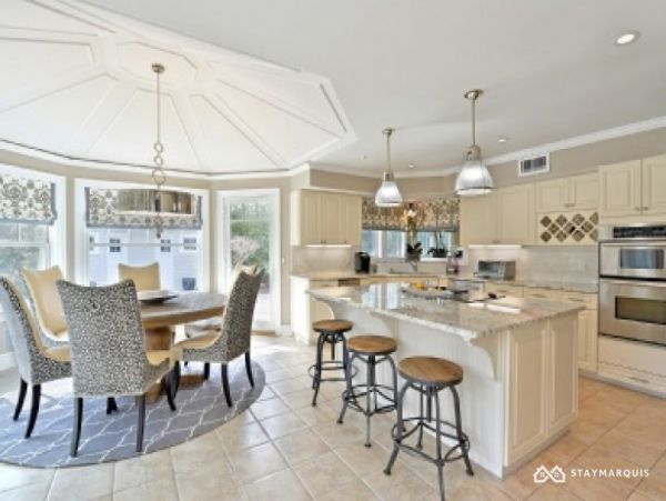 Hamptons Home 1020633