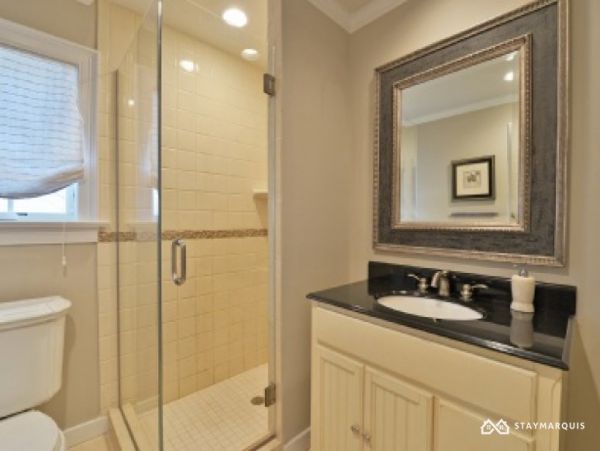 Hamptons Home 1020633