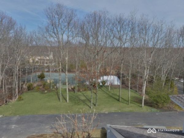 Hamptons Home 1020633