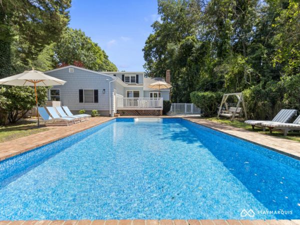Hamptons Home 1020634