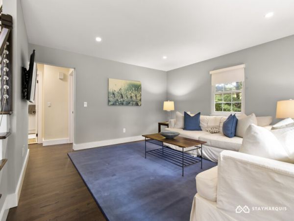 Hamptons Home 1020634