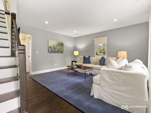 Hamptons Home 1020634