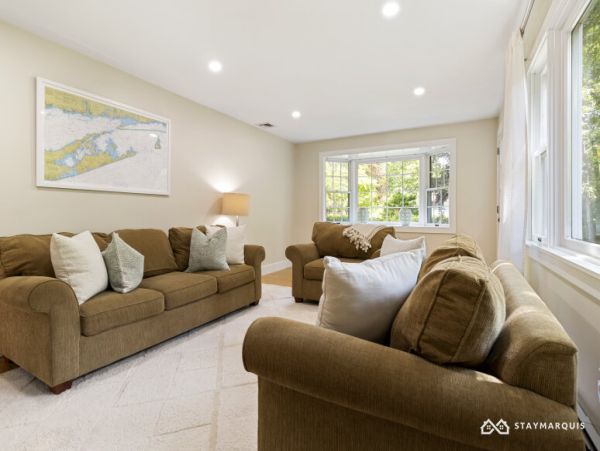 Hamptons Home 1020634